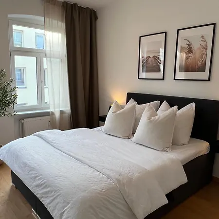 Neu - Innenstadtsuite Fuer 4 Mit Parkplatz