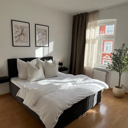 Apartman Neu - Innenstadtsuite Fuer 4 Mit Parkplatz Schwerin