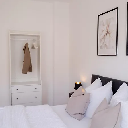 Neu - Innenstadtsuite Fuer 4 Mit Parkplatz *
