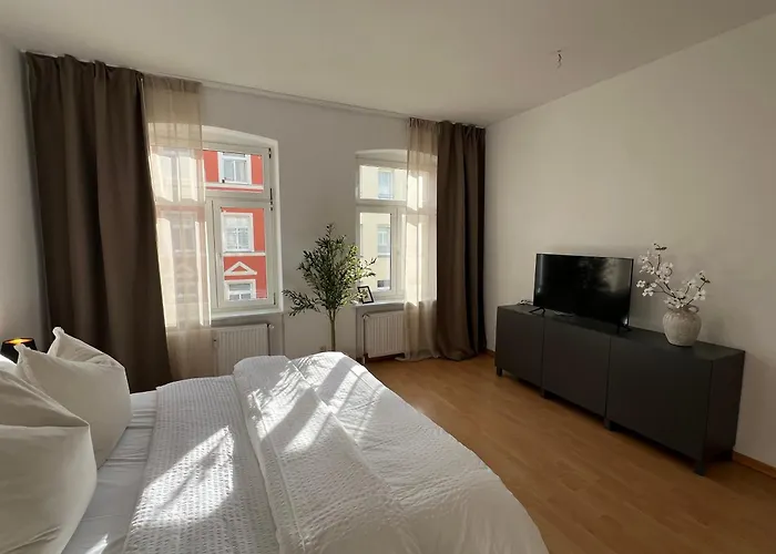 Neu - Innenstadtsuite Fuer 4 Mit Parkplatz Апартаменти